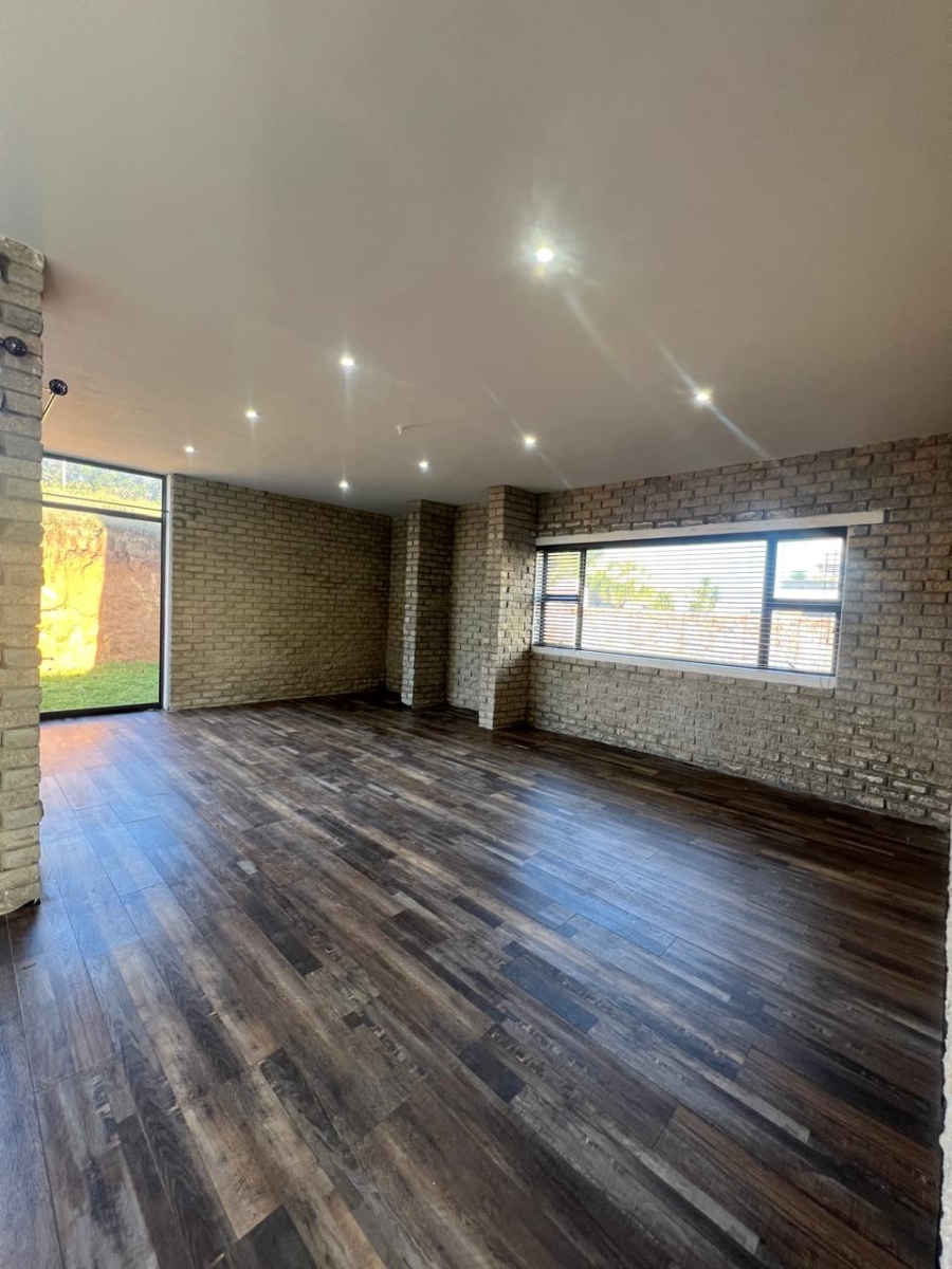 5 Bedroom Property for Sale in Royalston Residential Estate and Wildlife Reserve Eastern Cape